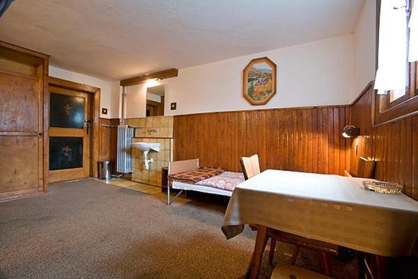 Schronisko Pttk Samotnia Hostel Karpacz Room photo